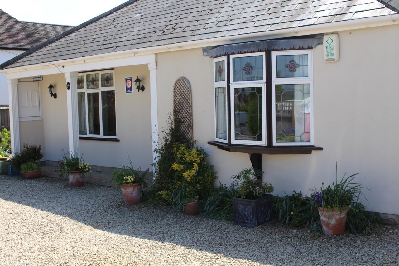 Laurels Guesthouse Witney Exterior photo