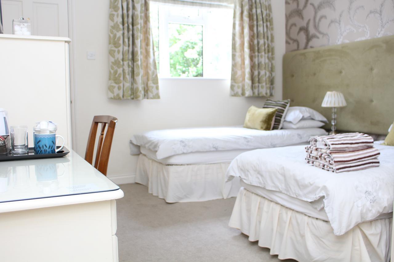 Laurels Guesthouse Witney Exterior photo